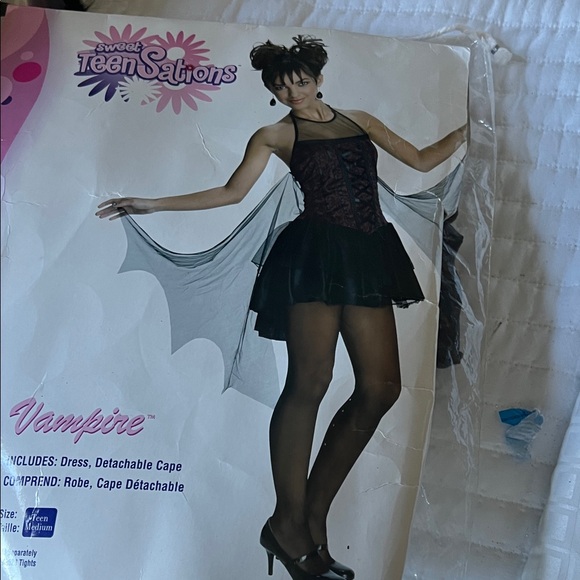 Black Vampire Robe - Picture 1 of 2